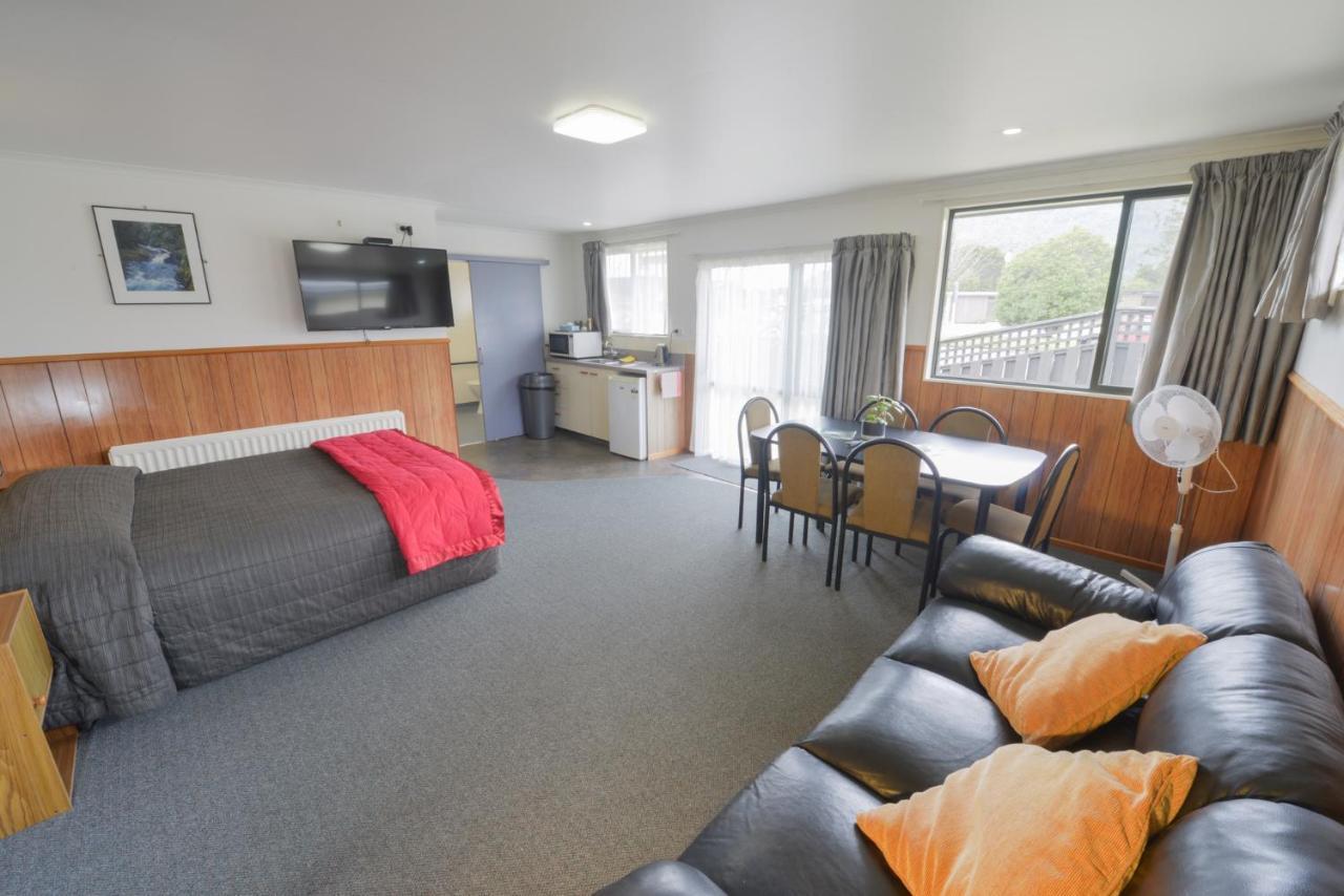 האסט Wilderness Motel Accommodation מראה חיצוני תמונה