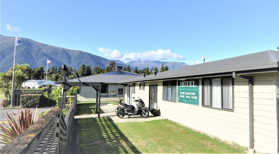 האסט Wilderness Motel Accommodation מראה חיצוני תמונה