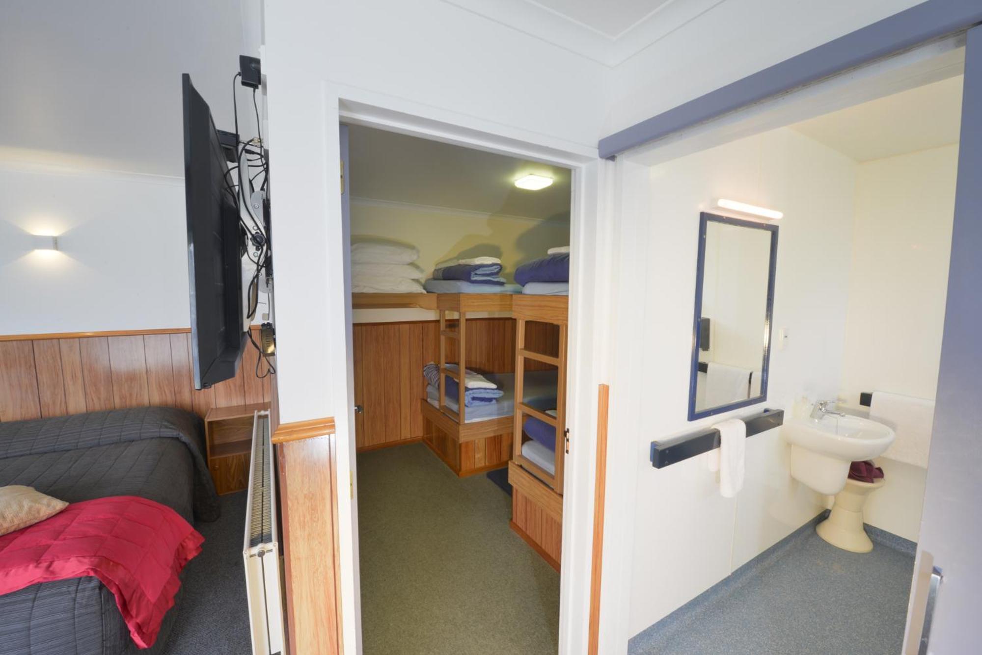 האסט Wilderness Motel Accommodation מראה חיצוני תמונה